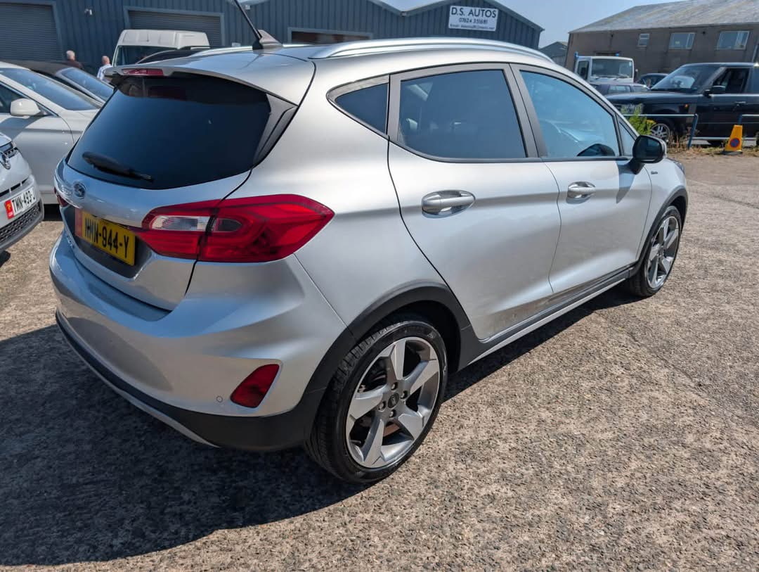 FORD Fiesta Active X view 2